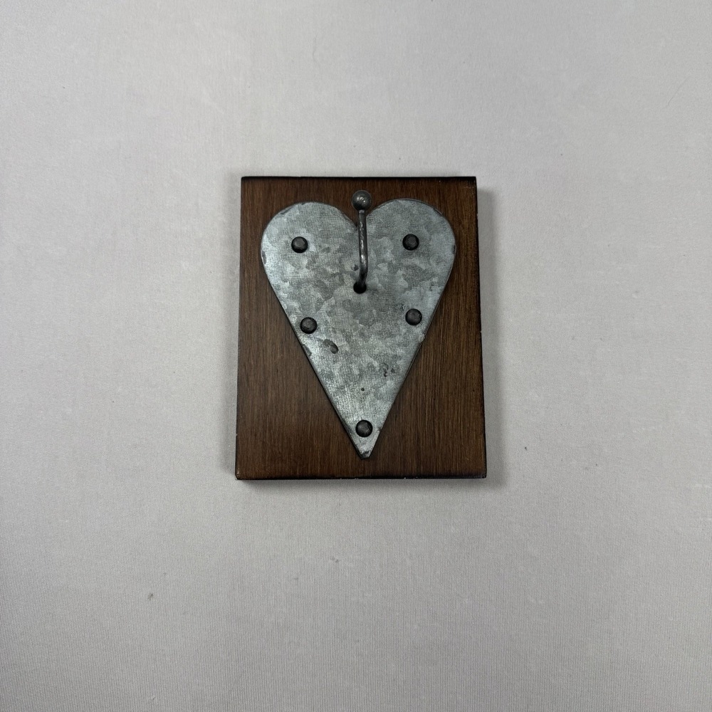 Rustic Wood/Metal Heart shaped‎ Wall Hook
